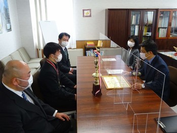 野津建二教育長と